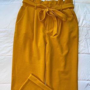 Mustard yellow trousers, M(7-9)